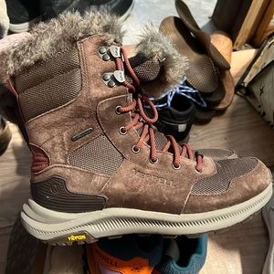 Merrell Ontario Winter boot perfect condition